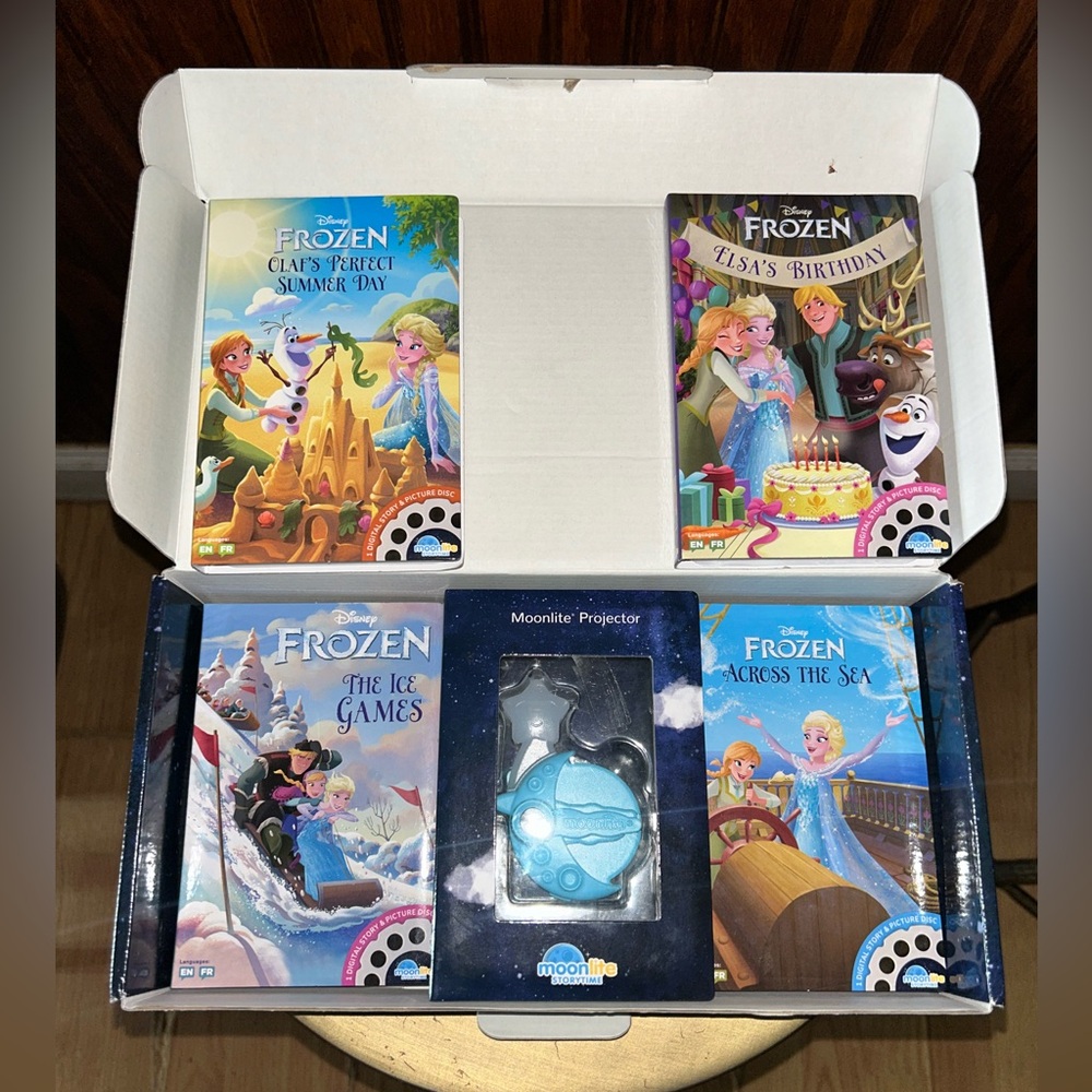 Moonlite Mini Projector